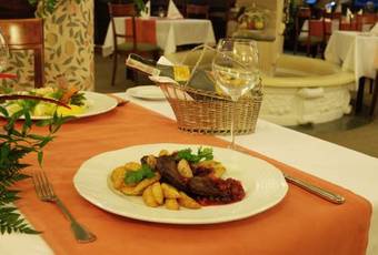 Amax Hotel & Spa