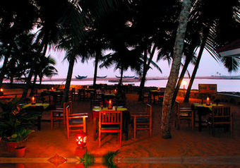 Hotel Beach And Lake Ayurvedic Resort