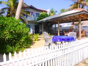 Hostal Blue Ocean Villa