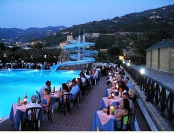Viviendas Turisticas Villaggio Hotel Club Calanovellamare