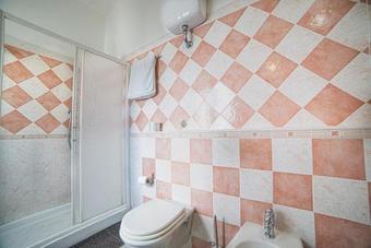 Hostal Gaudi B&B