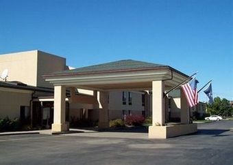 Hotel Maple City Inn