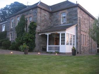 Hostal Balnearn House