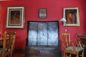 Old Ivy House Bed & Breakfast