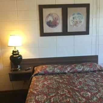 Towne Center Motel