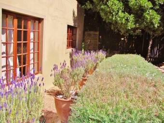 Gansbaai Town Lodge