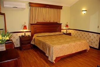 Hotel Platino (.)
