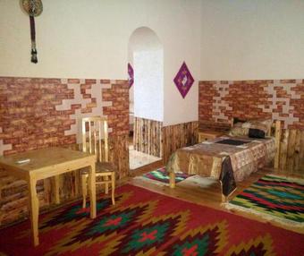 Hotel Qosha Darvoza