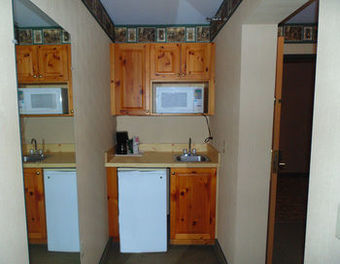Hotel American Inn And Suites Houghton Lake