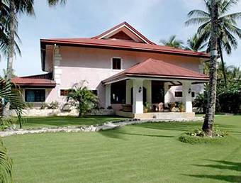Las Flores Country & Beachside Hotel