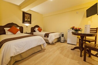 Hotel Agustos