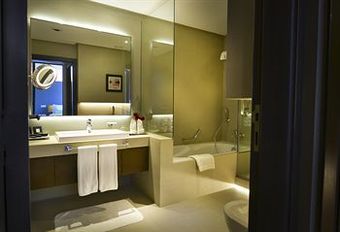 Hotel 72 By Hues