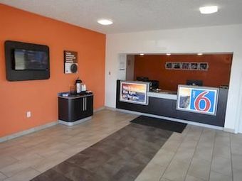 Motel 6 Clinton