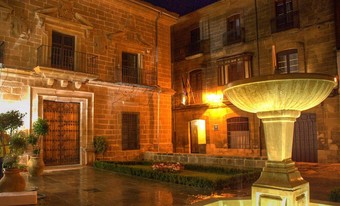 Hotel Alvar Fa�ez