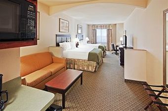 Holiday Inn Express Hotel & Suites Corsicana