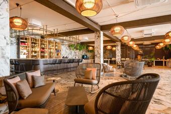 Papagayo Beach Hotel