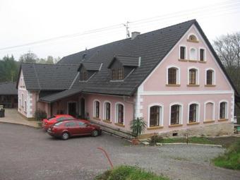 Hostal Restaurace A Penzion U Pe?�k?