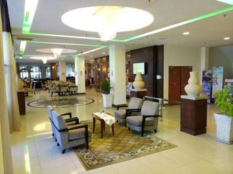 Grand Puteri Hotel