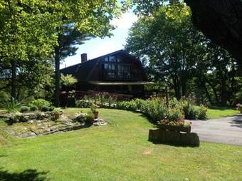 Howard House Lodge B & B