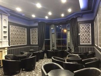 The Carlton Hotel