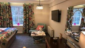 Vienna Woods Hotel