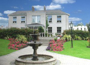 Castle Oaks House Hotel