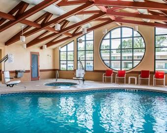 Hotel Comfort Suites Panama City Near Tyndall Afb