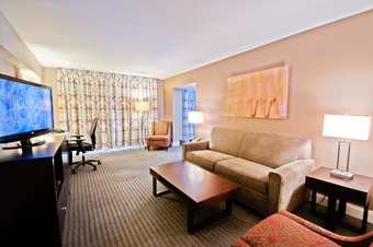 Doubletree By Hilton Hotel Raleigh - Brownstone - University