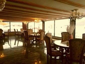 Hotel Golden Place