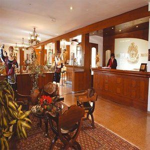 Hotel Mora
