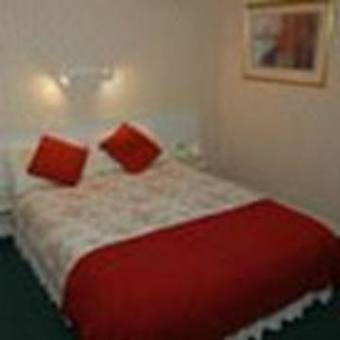 St Clair Arms Hotel