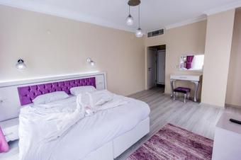 Rosso Hotel
