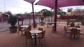 Copper Coast Hotel