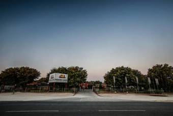 Motel Mokoro Lodge