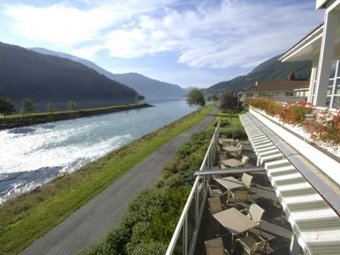 Hotel Loenfjord