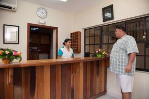 Hotel Sunbreeze Suites