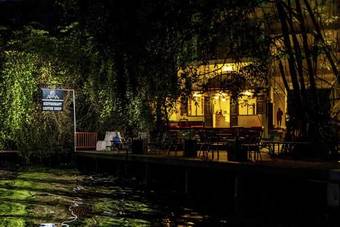 Arena Hotel
