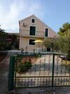 Apartments By The Sea Mirca (brac) - 2854