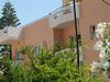 Apollon Studios & Apartments