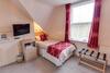 Hostal The Sportsview Guest House
