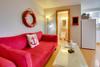 Beaches Inn | Captains Cove Cottage 9