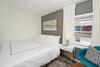 Four Bedroom/10bed, 2 Bath With Private Parking! 10 Minute To Manhattan.