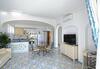 Praiano Apartment Sleeps 6 T721478