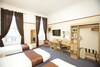 Devoncove Hotel