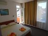 Hostal Dobrevi Guest House