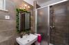 Hostal Apartment & Room Lady O