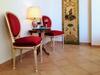 Hostal Amforeas Retreat Guesthouse