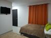 Hostal La Saloma Airport Lodge