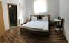 Golden.b Hotel