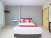 Hostal Oyo 89493 Q Hotel